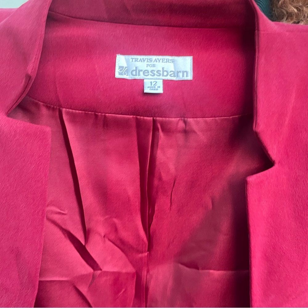 100% pure silk vintage blazer from Dress Barn - Picture 2 of 6